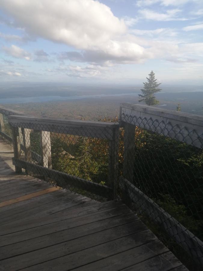 O'Berge Du Village A302 Magog Exterior foto